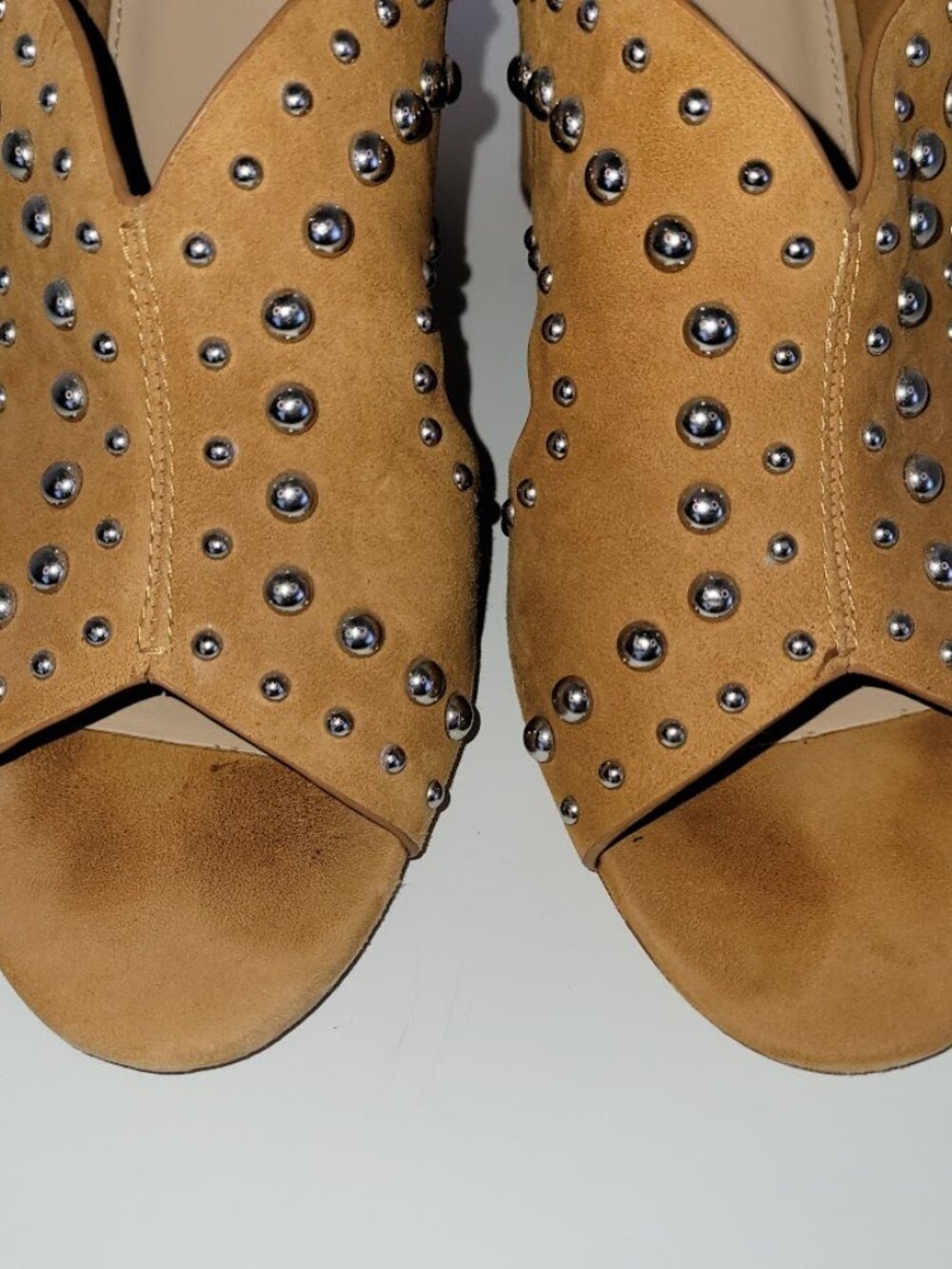 Vince Camuto Mule Sandal Chunky Heel Tan Suede W/Studded Accent Women’s Size 6.5 - Picture 4 of 11
